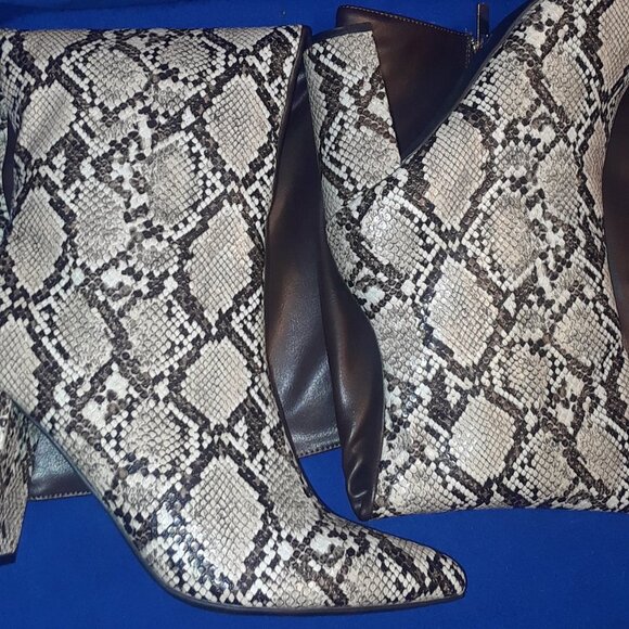 Better Half Snakeskin Color / Block Boots SNAKESKIN / BROWN - Picture 1 of 6